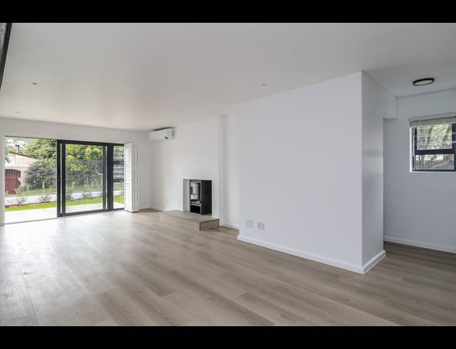 3 BEDROOM TOWNHOUSE TO LET IN HOUT BAY CENTRAL